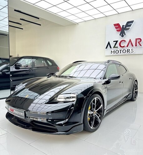 Porsche Taycan 4S Cross Turismo-5