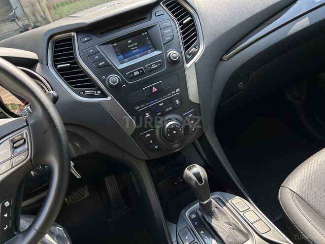 Hyundai Santa Fe-11