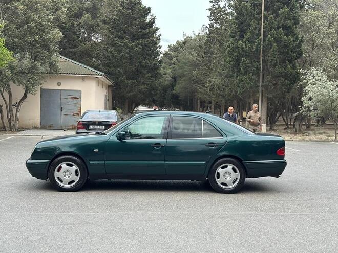 Mercedes E 240 1998, 324,000 km - 2.4 l - Bakı