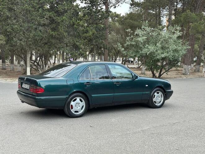 Mercedes E 240 1998, 324,000 km - 2.4 l - Bakı