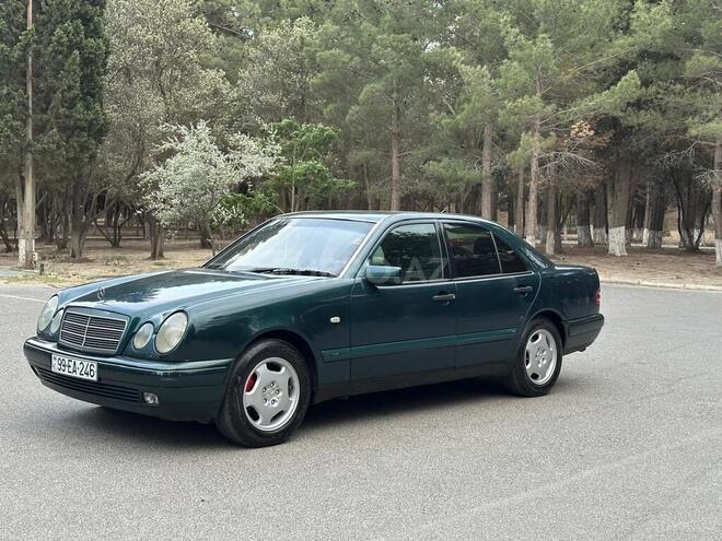 Mercedes E 240 1998, 324,000 km - 2.4 l - Bakı