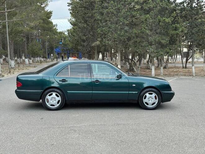 Mercedes E 240 1998, 324,000 km - 2.4 l - Bakı