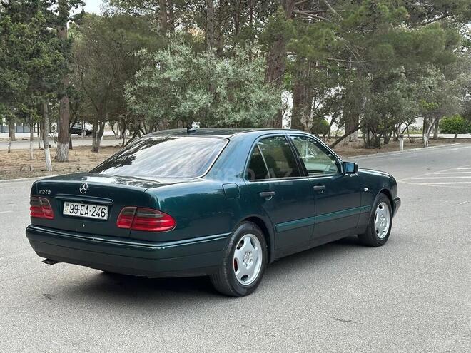 Mercedes E 240 1998, 324,000 km - 2.4 l - Bakı
