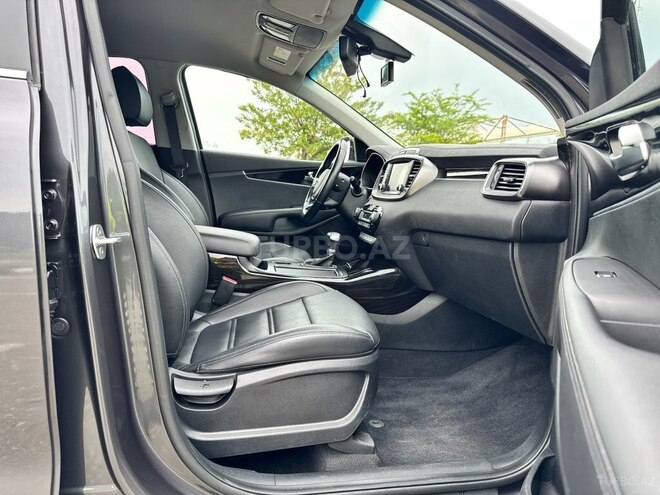 Kia Sorento-10