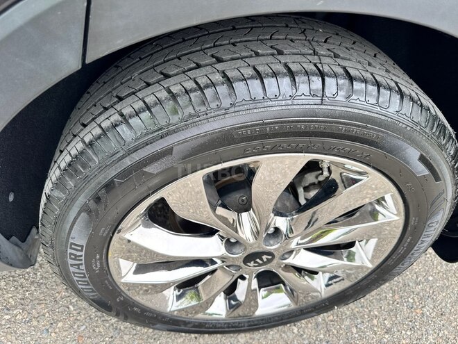 Kia Sorento-13