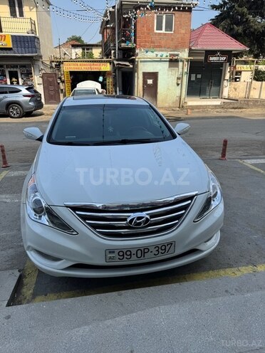 Hyundai Sonata-2