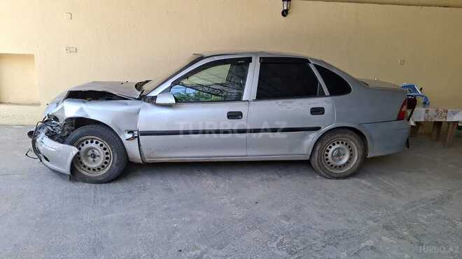 Opel Vectra 1998, 245,000 km - 2.0 l - Tovuz