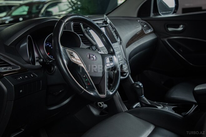 Hyundai Santa Fe-10