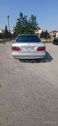 Mercedes E 220 d 2001, 490,000 km - 2.2 l - Bakı