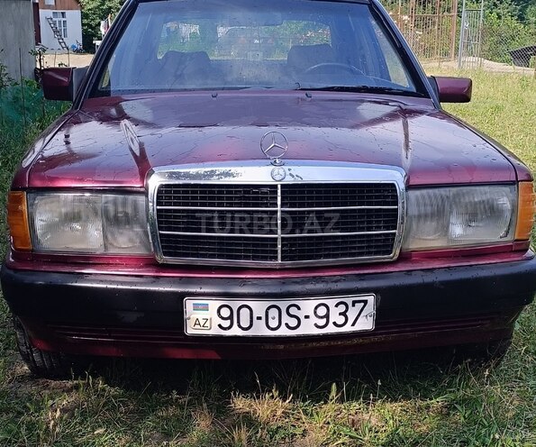 Mercedes 190 1989, 250,000 km - 1.8 l - Yardımlı