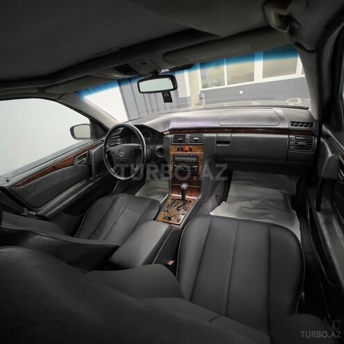 Mercedes E 220 d 1999, 333,111 km - 2.2 l - Sumqayıt