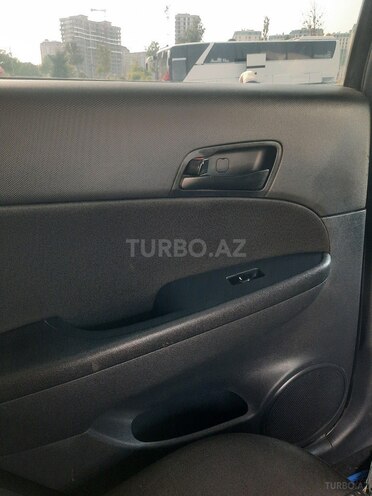 Hyundai i30 2009, 300,000 km - 1.6 l - Bakı