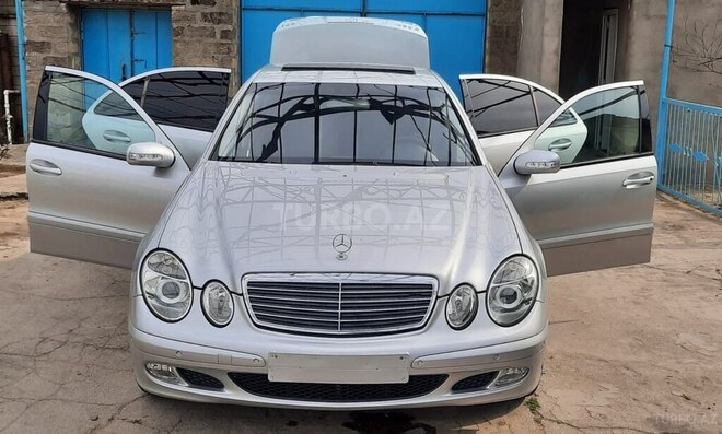 Mercedes E 220 d 2002, 285,425 km - 2.2 l - Bakı