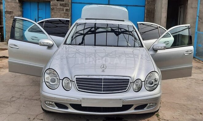 Mercedes E 220 d 2002, 285,425 km - 2.2 l - Bakı
