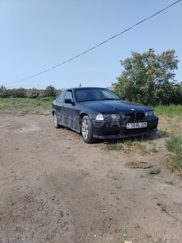 BMW 318 1993, 356,000 km - 1.8 l - Sumqayıt