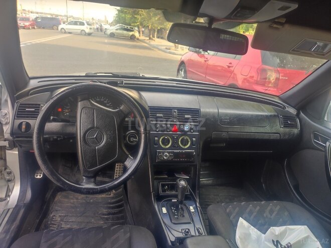 Mercedes C 220 d 2001, 485,854 km - 2.2 л - Bakı