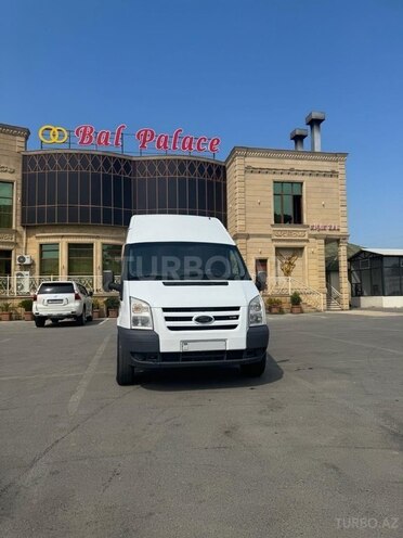 Ford Transit-2
