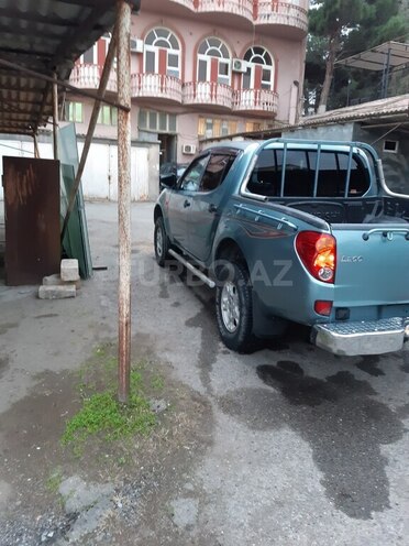 Mitsubishi L200 2007, 260,000 km - 2.5 l - Bakı