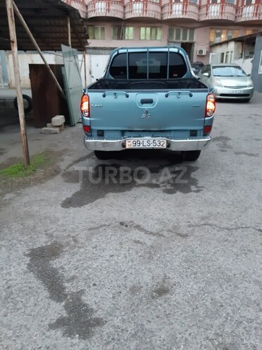 Mitsubishi L200 2007, 260,000 km - 2.5 l - Bakı