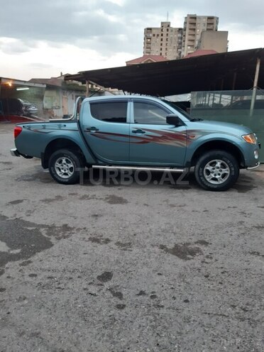 Mitsubishi L200 2007, 260,000 km - 2.5 l - Bakı
