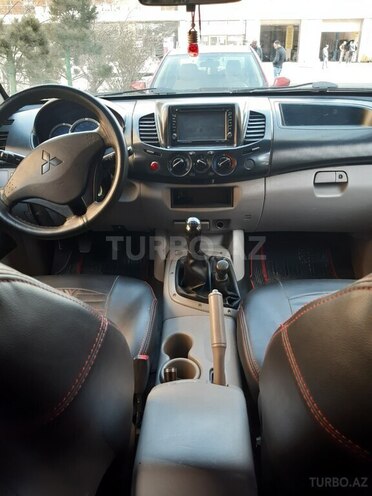 Mitsubishi L200 2007, 260,000 km - 2.5 l - Bakı