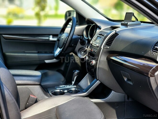 Kia Sorento 2011, 214,000 km - 2.0 l - Bakı