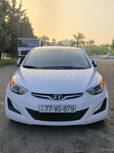 Hyundai Avante 2015, 180,000 km - 1.6 l - Astara