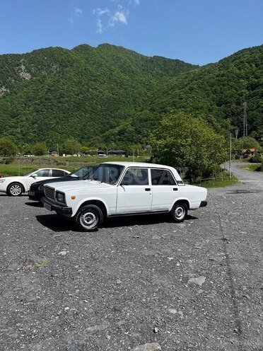 LADA (VAZ) 2107 2007, 44,000 km - 1.6 l - Qax