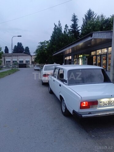 LADA (VAZ) 2107 2007, 44,000 km - 1.6 l - Qax