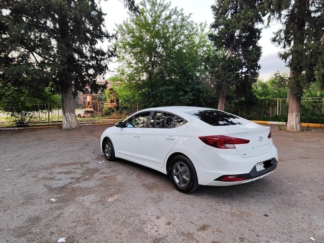 Hyundai Elantra 2020, 148,060 km - 2.0 l - Bərdə
