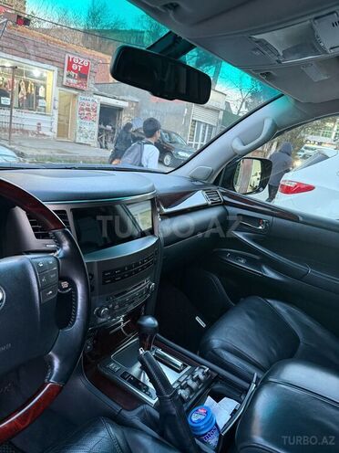 Lexus LX 570-5
