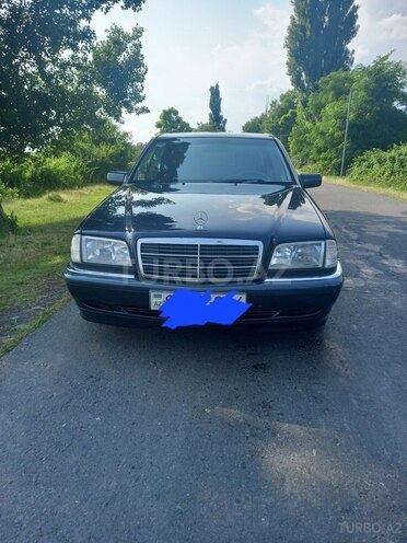 Mercedes C 200 1998, 260,000 km - 2.0 л - Zaqatala