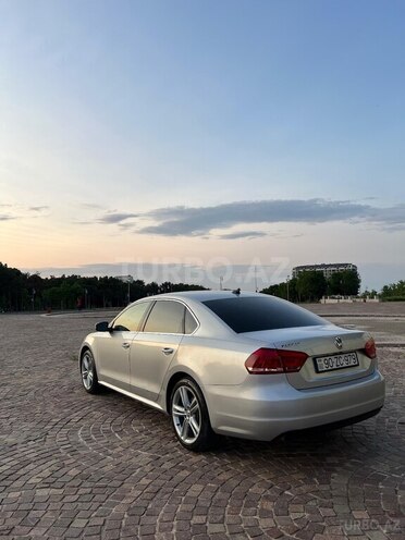 Volkswagen Passat 2015, 132,000 km - 1.8 l - Şəmkir