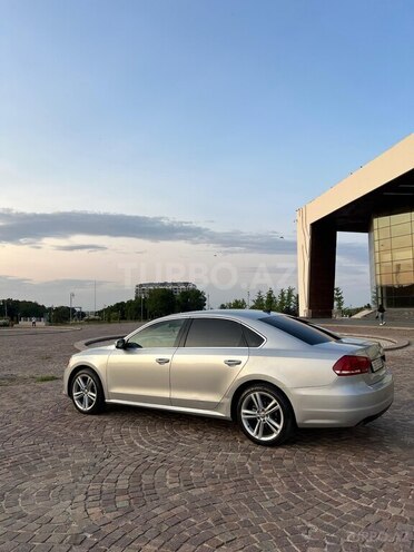 Volkswagen Passat 2015, 132,000 km - 1.8 l - Şəmkir