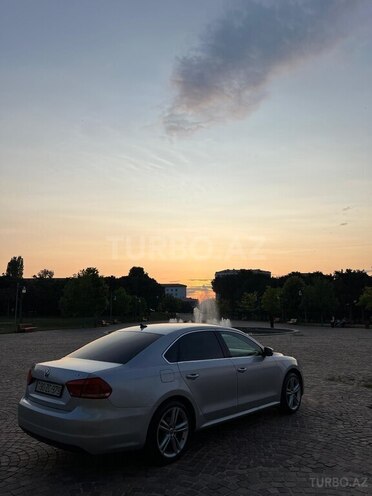 Volkswagen Passat 2015, 132,000 km - 1.8 l - Şəmkir