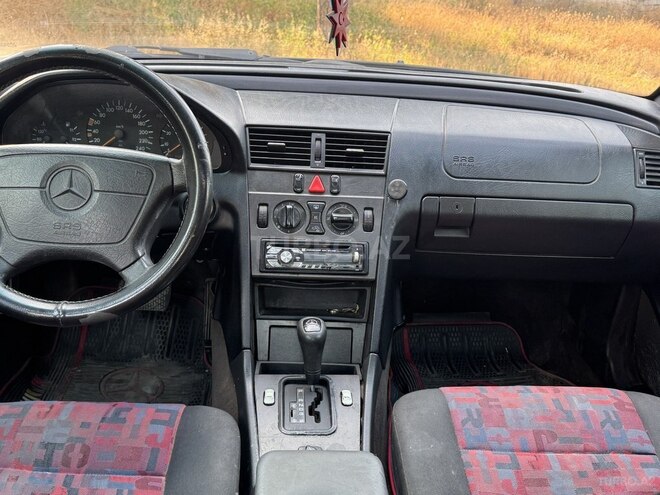 Mercedes C 180 1995, 256,666 km - 1.8 l - Bakı