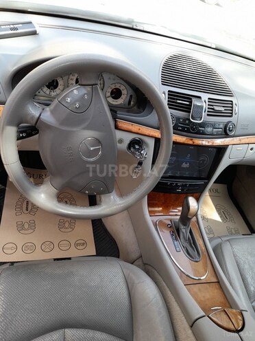 Mercedes E 320 2002, 300,000 km - 3.2 l - Bakı