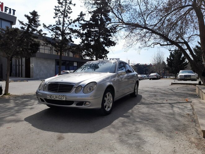 Mercedes E 320 2002, 300,000 km - 3.2 l - Bakı