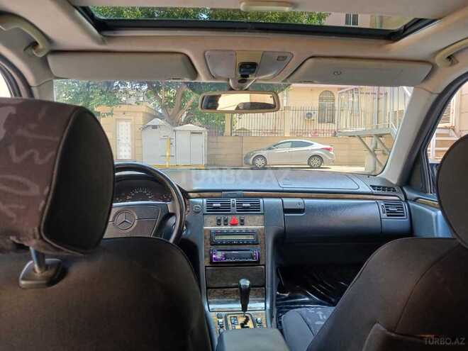 Mercedes E 240 1998, 228,000 km - 2.4 l - Bakı