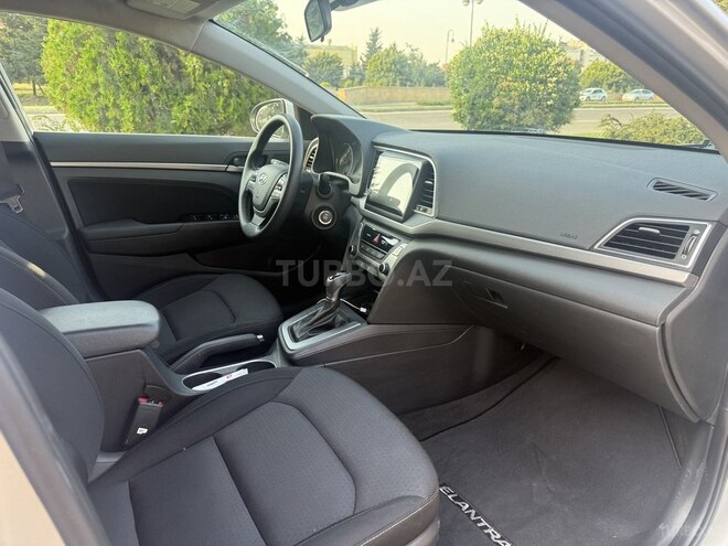 Hyundai Elantra 2017, 111,045 km - 2.0 л - Bakı