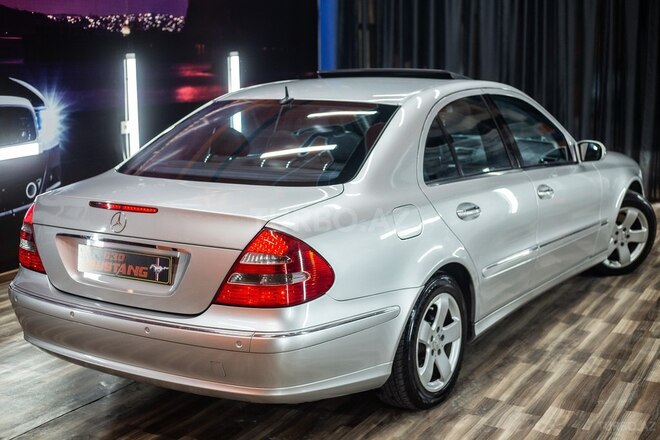 Mercedes E 270 2002, 320,000 km - 2.7 l - Sumqayıt