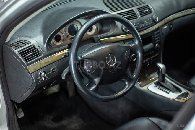 Mercedes E 270 2002, 320,000 km - 2.7 l - Sumqayıt