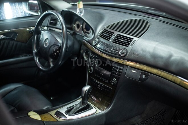 Mercedes E 270 2002, 320,000 km - 2.7 l - Sumqayıt