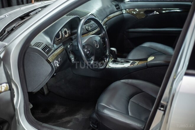 Mercedes E 270 2002, 320,000 km - 2.7 l - Sumqayıt