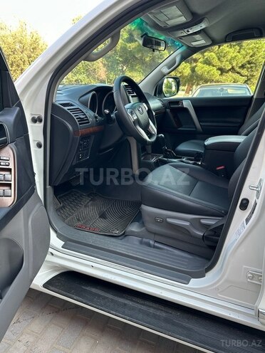 Toyota Land Cruiser Prado-14