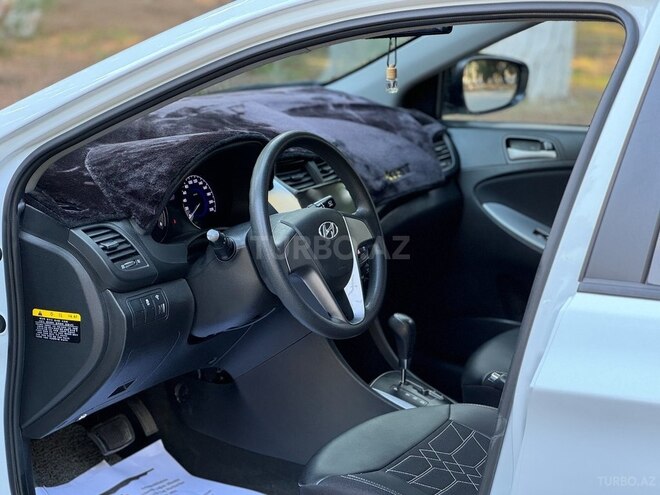 Hyundai Accent 2015, 213,000 km - 1.6 l - Bakı