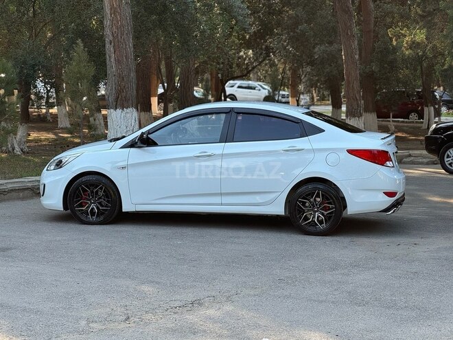 Hyundai Accent 2015, 213,000 km - 1.6 l - Bakı