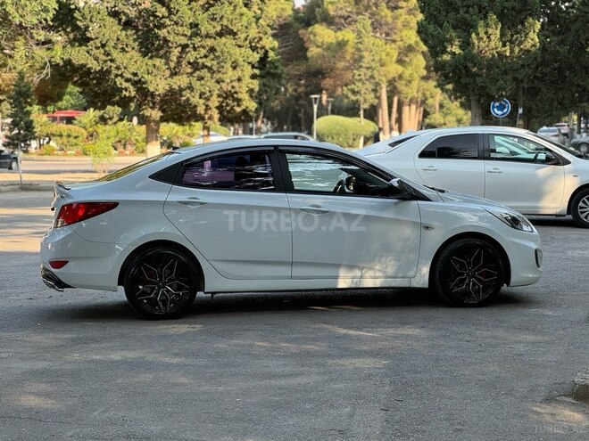 Hyundai Accent 2015, 213,000 km - 1.6 l - Bakı