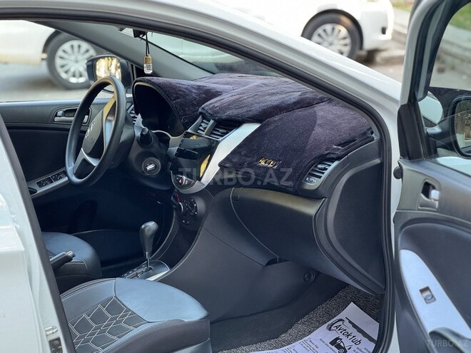 Hyundai Accent 2015, 213,000 km - 1.6 l - Bakı
