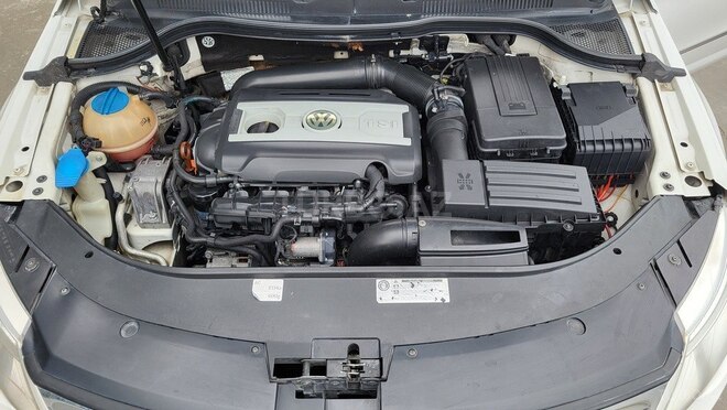 Volkswagen Passat CC-9